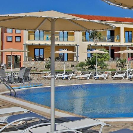 Aparthotel Oasis By The Sea Chiliadou  Exteriér fotografie