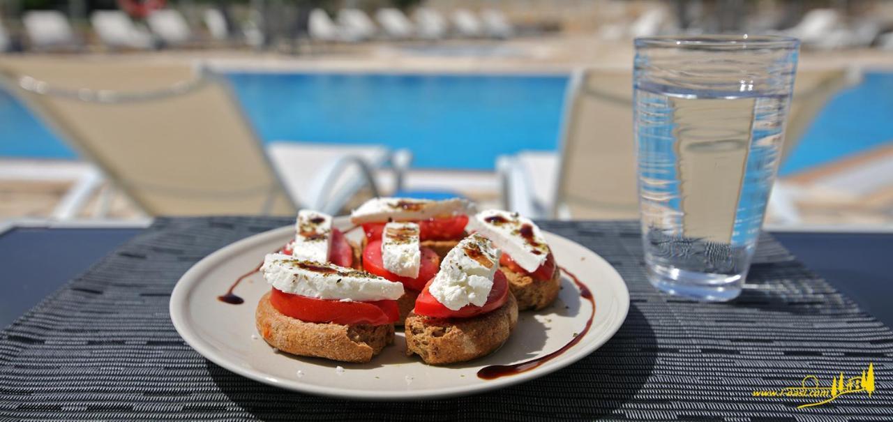 Aparthotel Oasis By The Sea Chiliadou  Exteriér fotografie