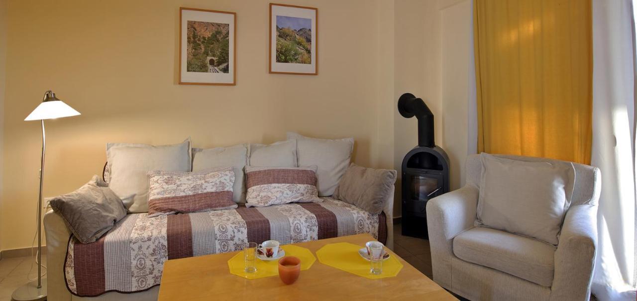 Aparthotel Oasis By The Sea Chiliadou  Exteriér fotografie