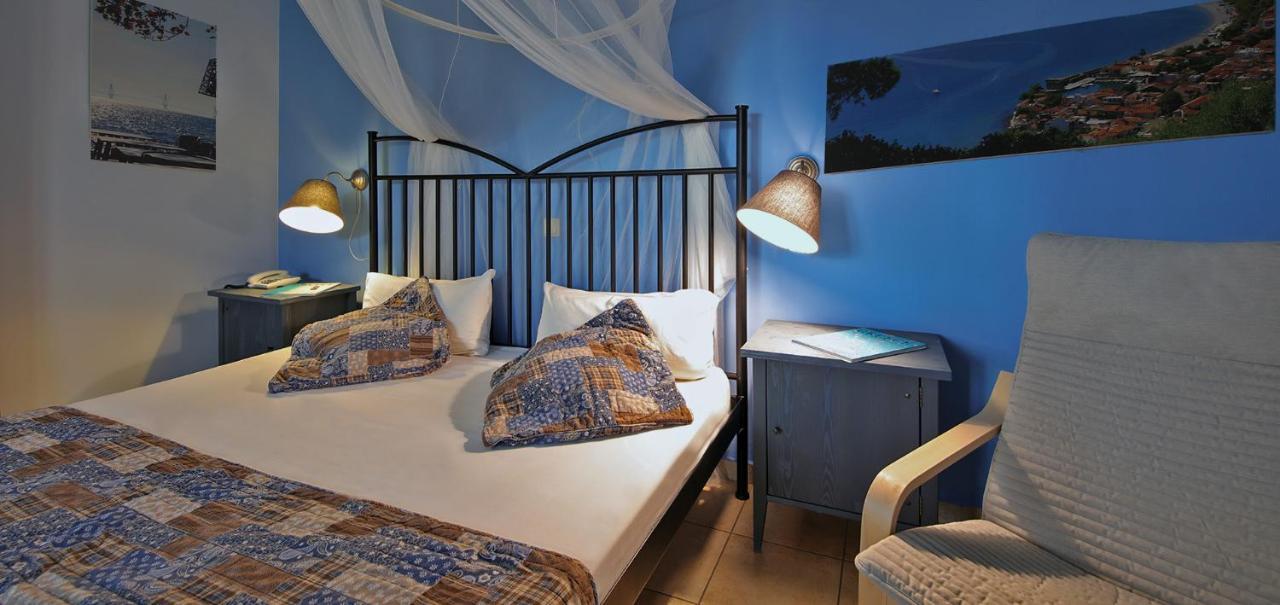 Aparthotel Oasis By The Sea Chiliadou  Exteriér fotografie