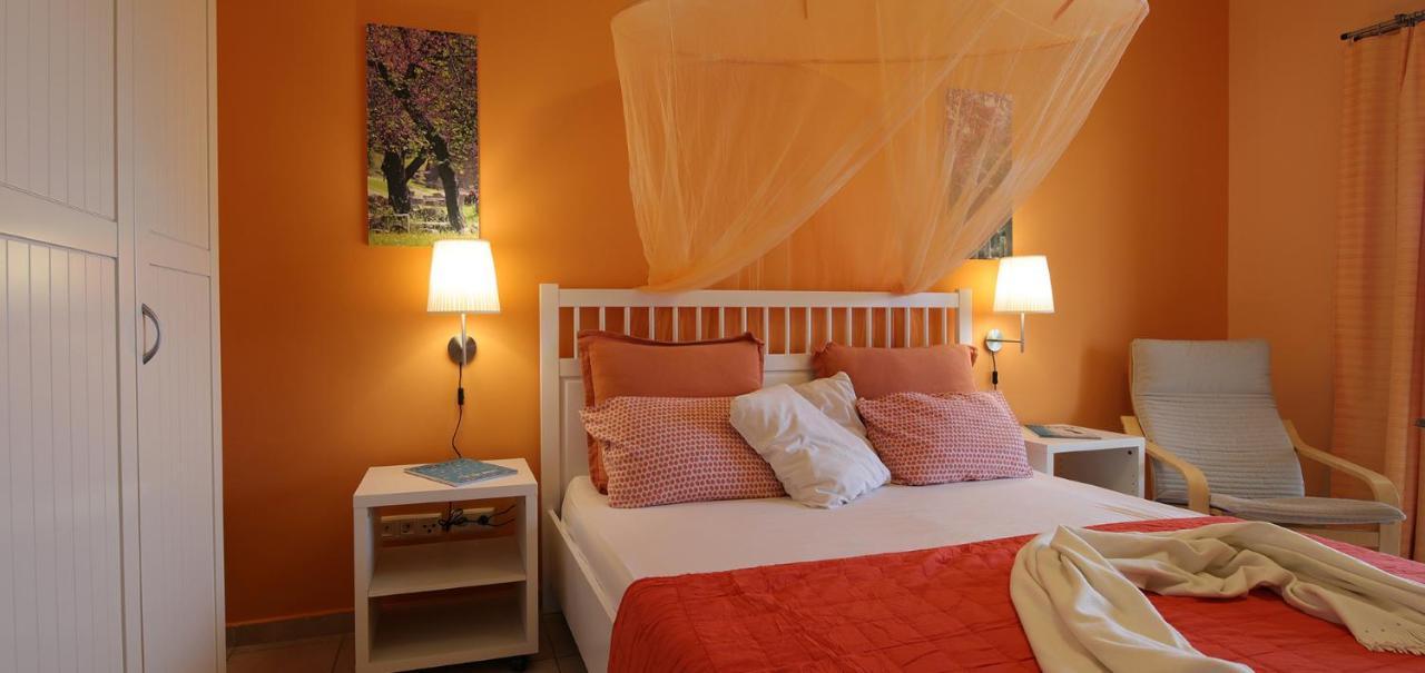 Aparthotel Oasis By The Sea Chiliadou  Exteriér fotografie